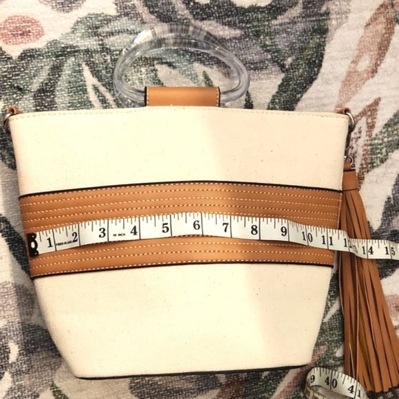 𝅺NWOT Womens Cognac & Cream convertible crossbody/handbag with  lucite handles - Picture 12 of 14